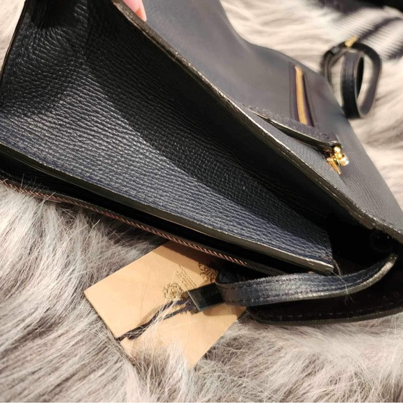 Authentic Burberry Bag. Check the code and you can authenticate. - Picture 16 of 17